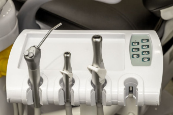 Стоматологическая установка M1 нижняя подача