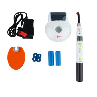 LED.C - компактная беспроводная светодиодная фотополимеризационная лампа, с двумя аккумуляторами